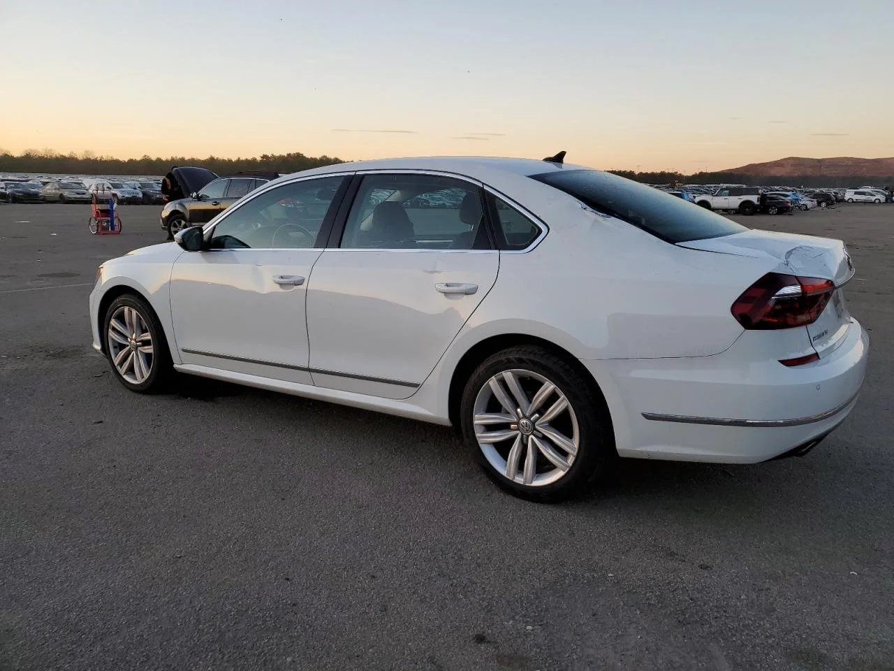 VOLKSWAGEN PASSAT SE 2017