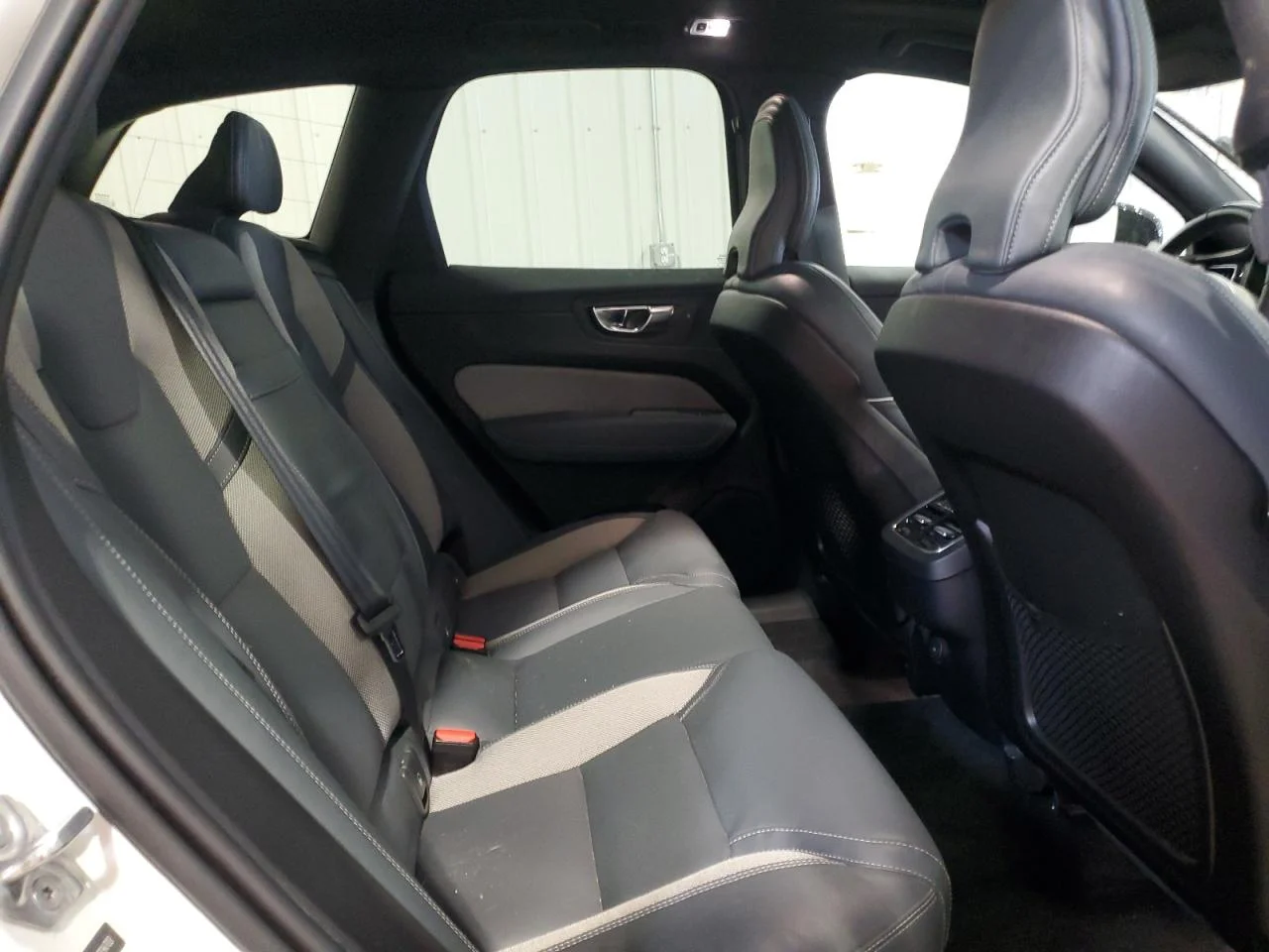 2021 VOLVO XC60 T5 R-DESIGN