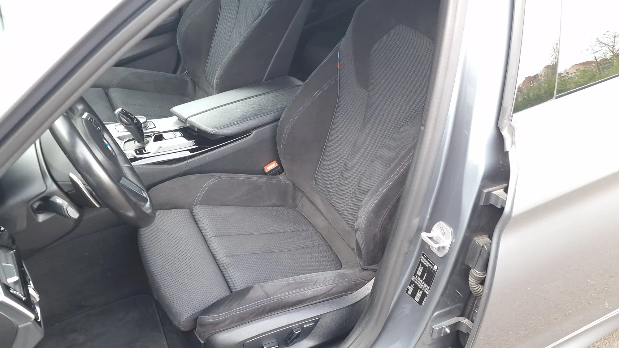 BMW 5 Series 518d M sport - Diesel - Automatic - 136 hp - 128.784 km