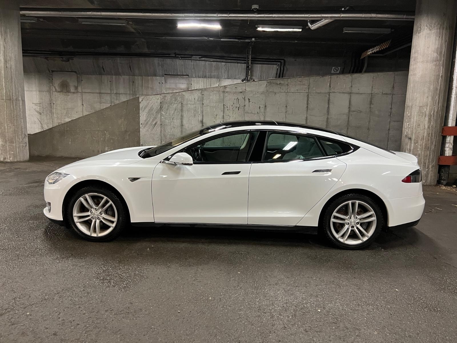 2014 Tesla Model S