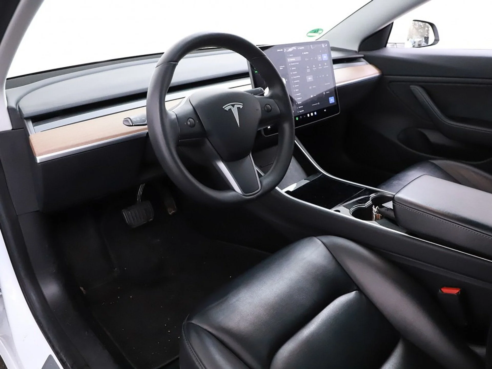 Tesla Model 3 60 kWh - Electric - Automatic - 238 hp - 120.704 km