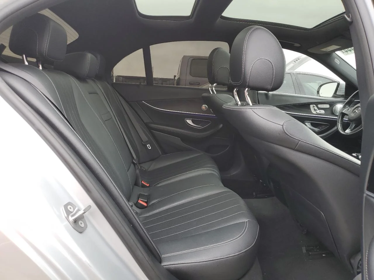 MERCEDES-BENZ E 300 2017