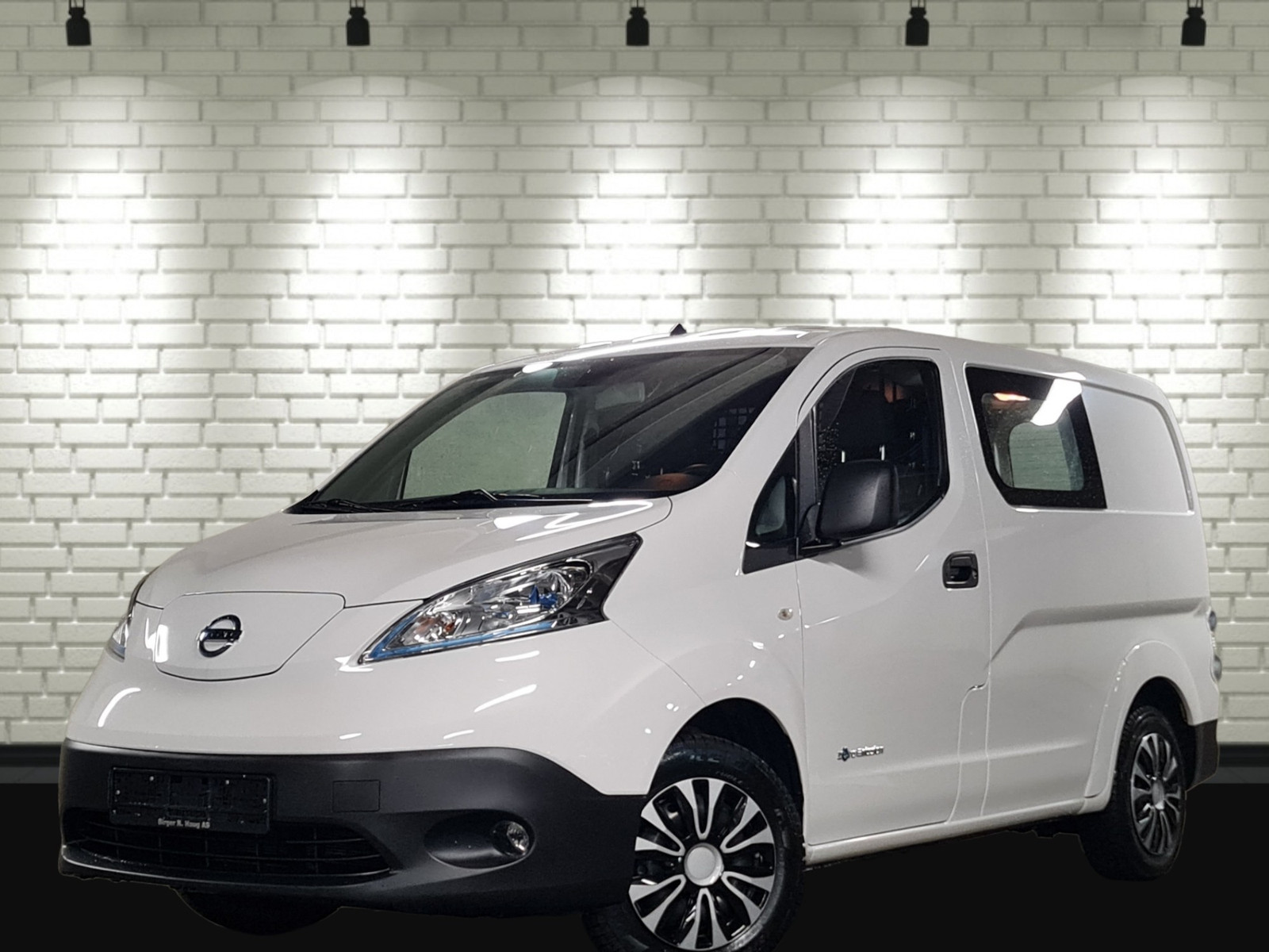 2017 Nissan e-NV