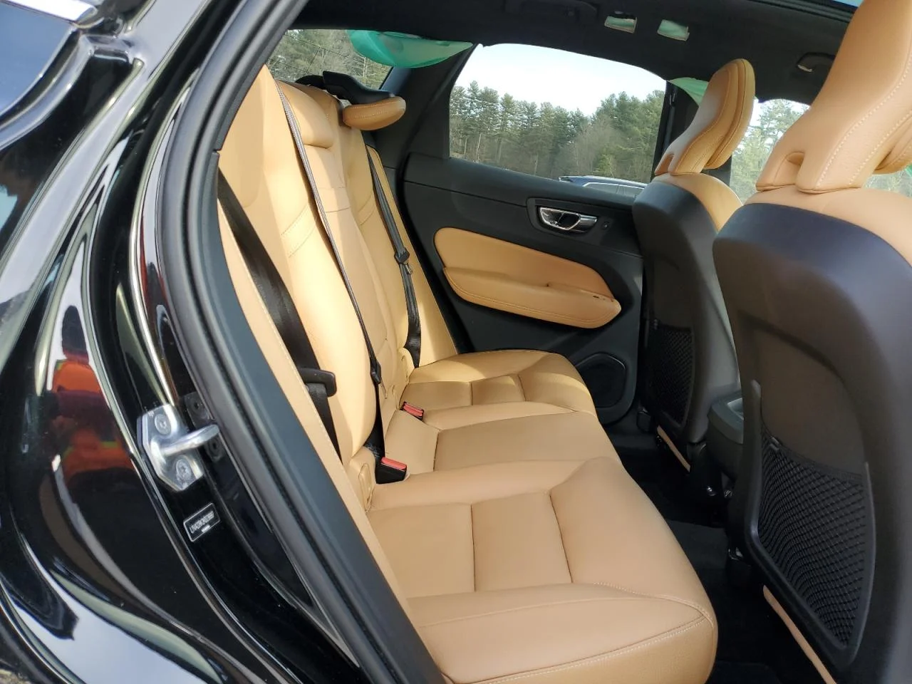2019 VOLVO XC60 T6 MOMENTUM