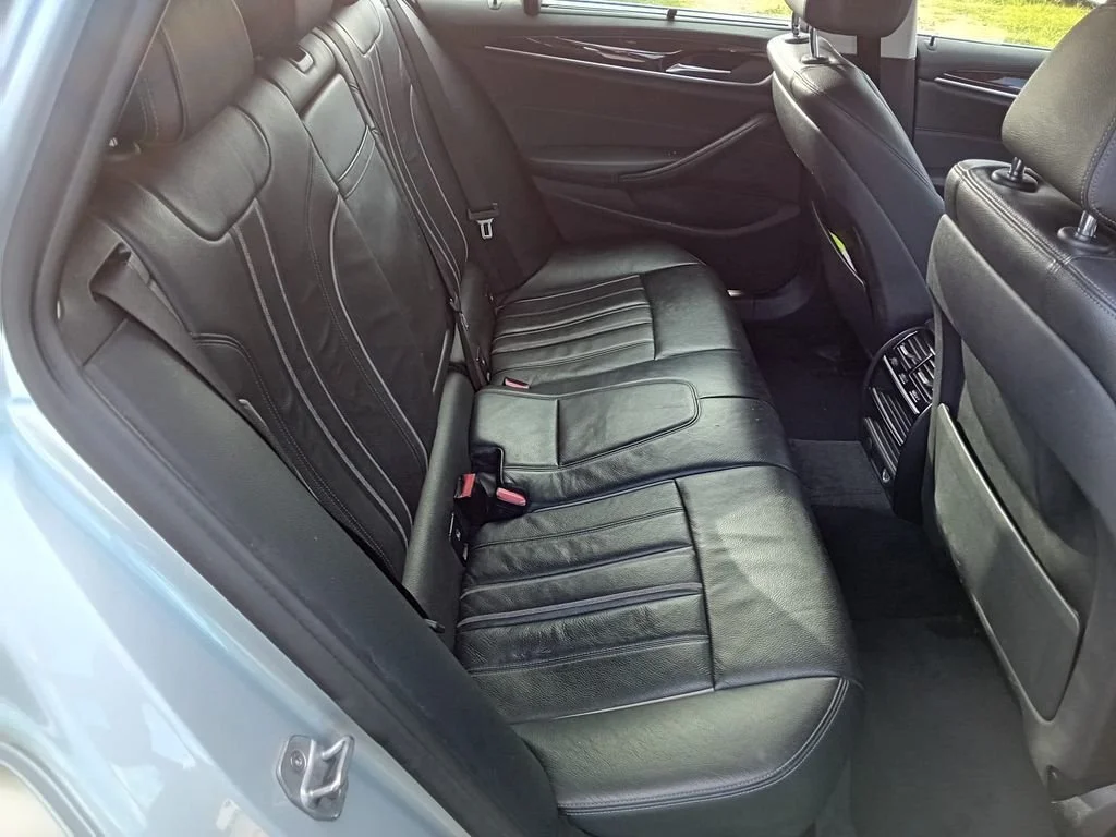 BMW 5 Series Touring 520d Luxury - Diesel - Automatic - 190 hp - 105.211 km