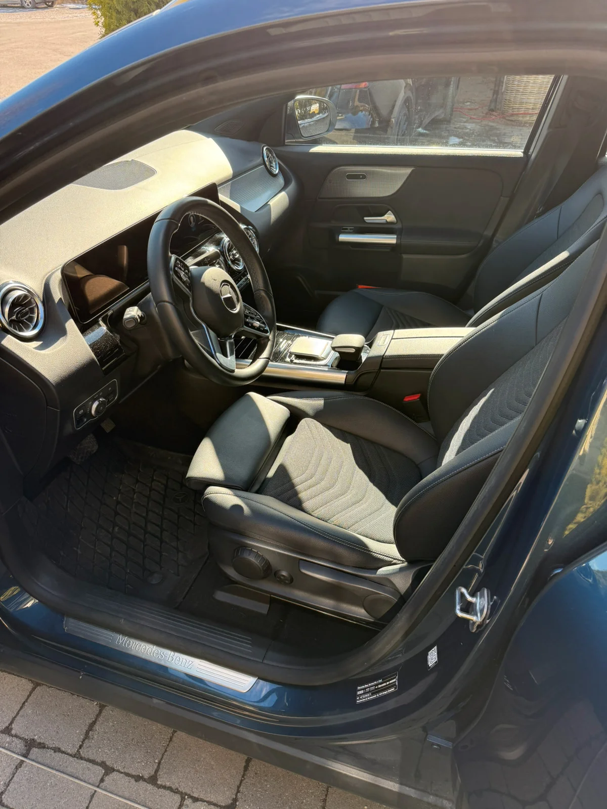 Mercedes-Benz EQA 2023