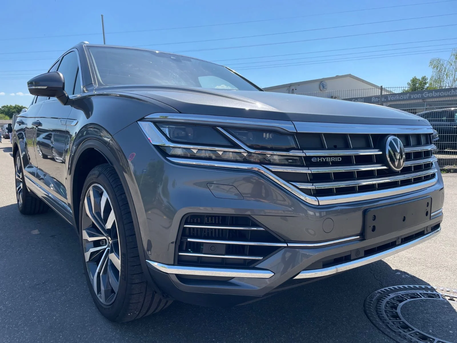 Volkswagen Touareg 2022 Hybrid