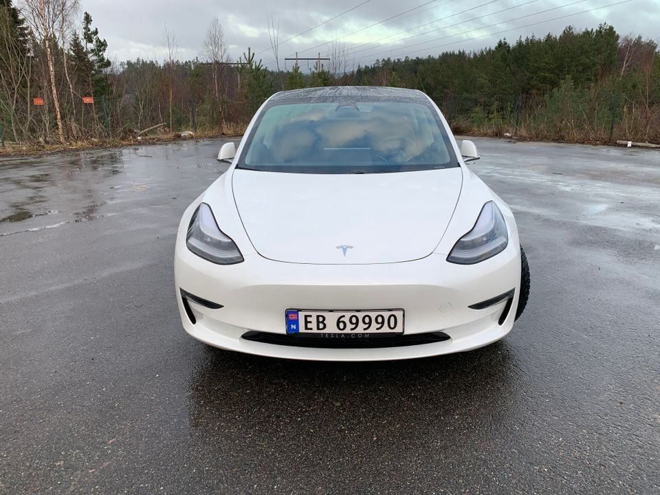 2020 Tesla Model 3