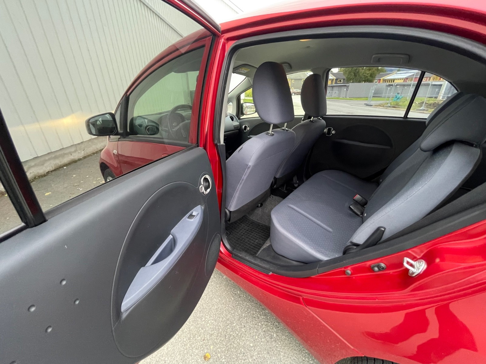 2015 Peugeot iOn