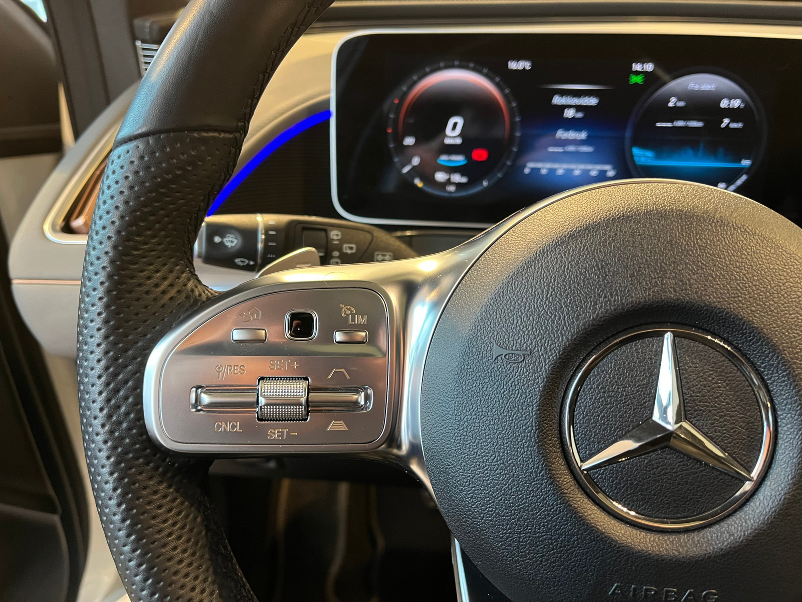 2020 Mercedes-Benz EQC