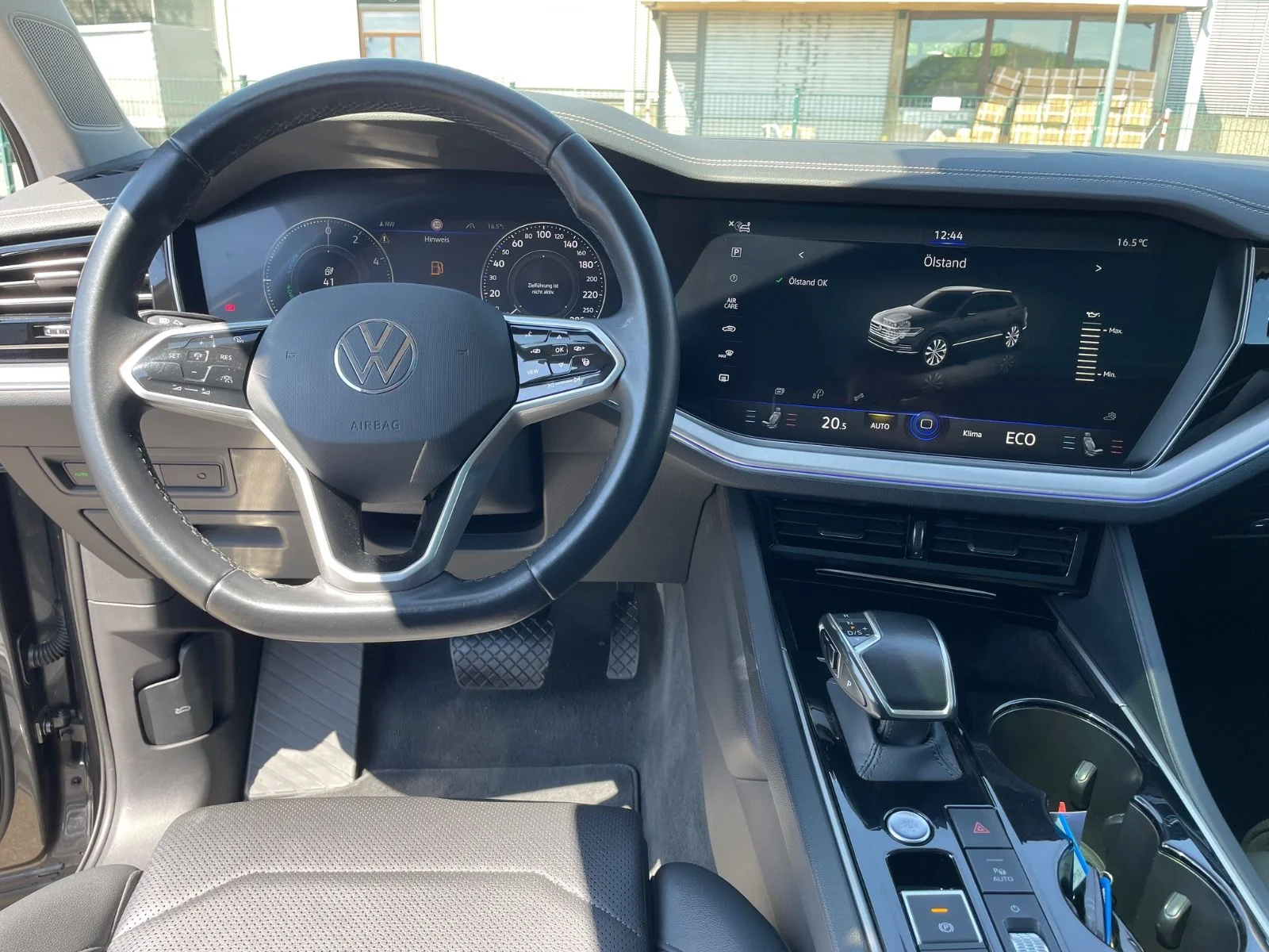 Volkswagen Touareg 2022 Hybrid