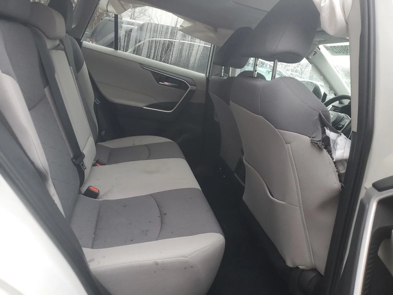 TOYOTA RAV4 XLE  2022