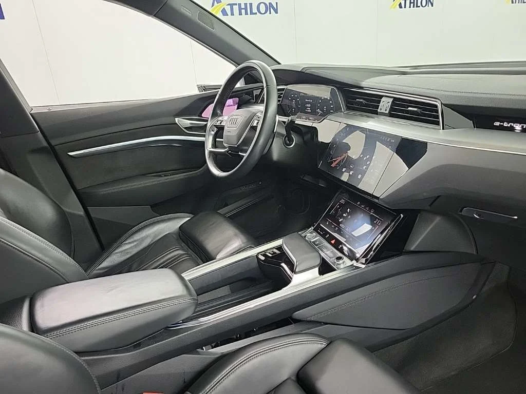 Audi E-Tron 55 Advanced - Quattro - Electric - Automatic - 408 hp - 117.483 km