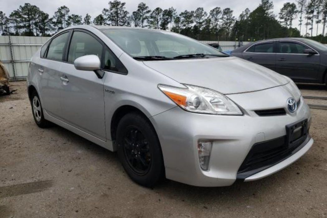 2015 TOYOTA PRIUS