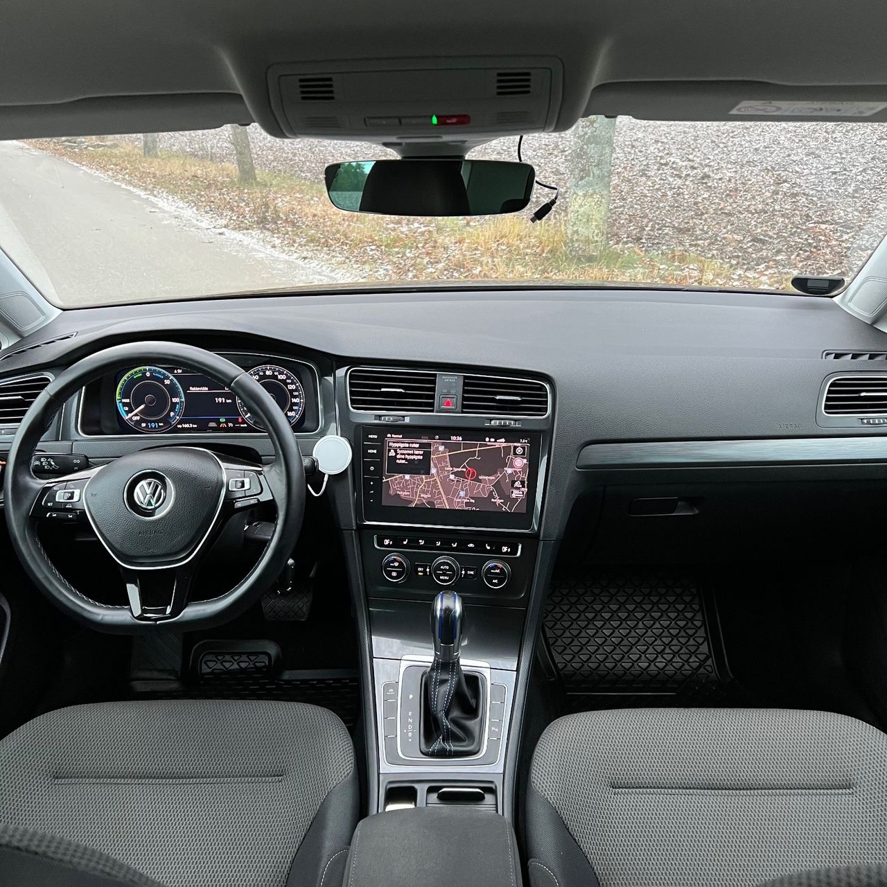 2017 Volkswagen e-Golf 35 kWh