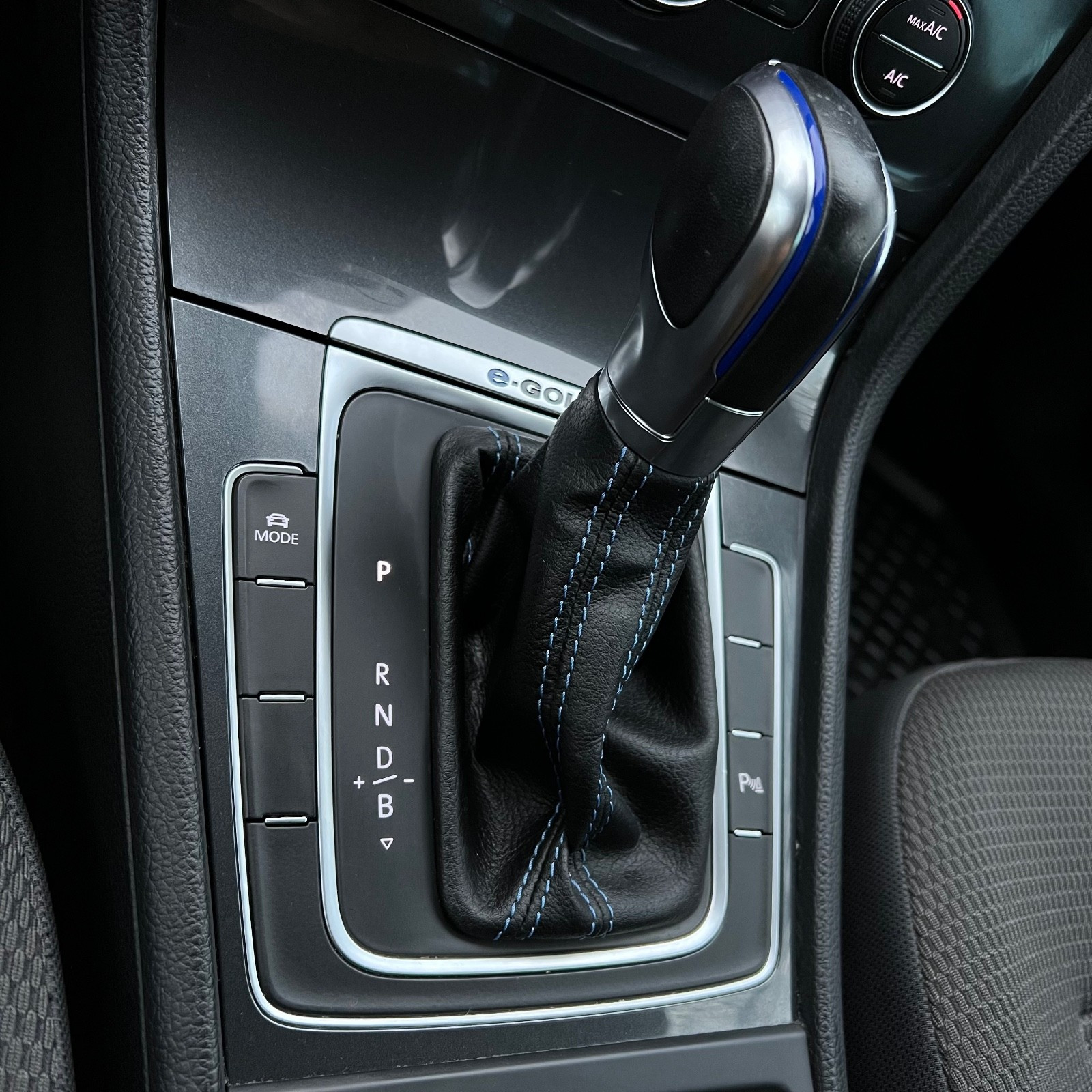 2017 Volkswagen e-Golf 35 kWh