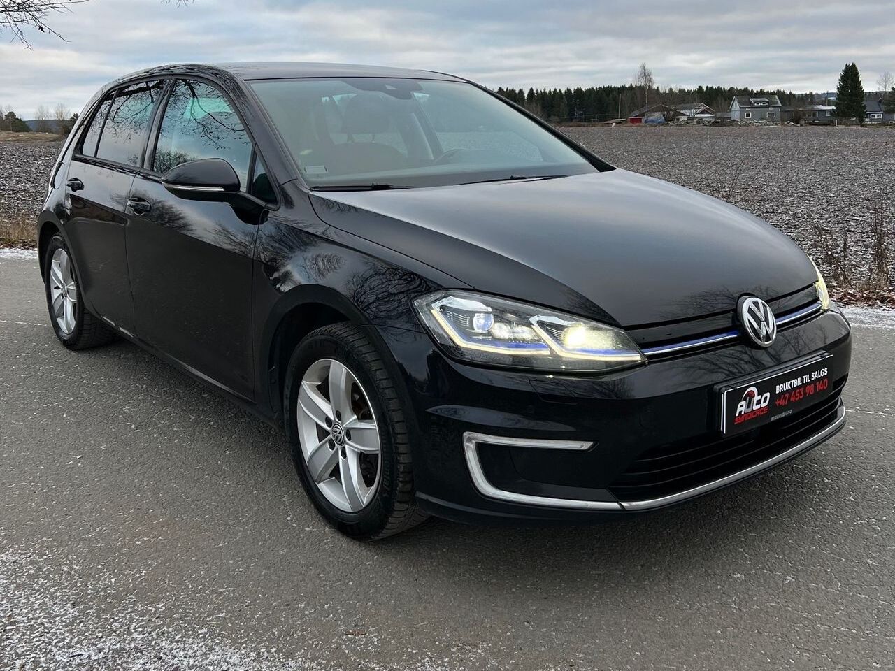 2017 Volkswagen e-Golf 35 kWh