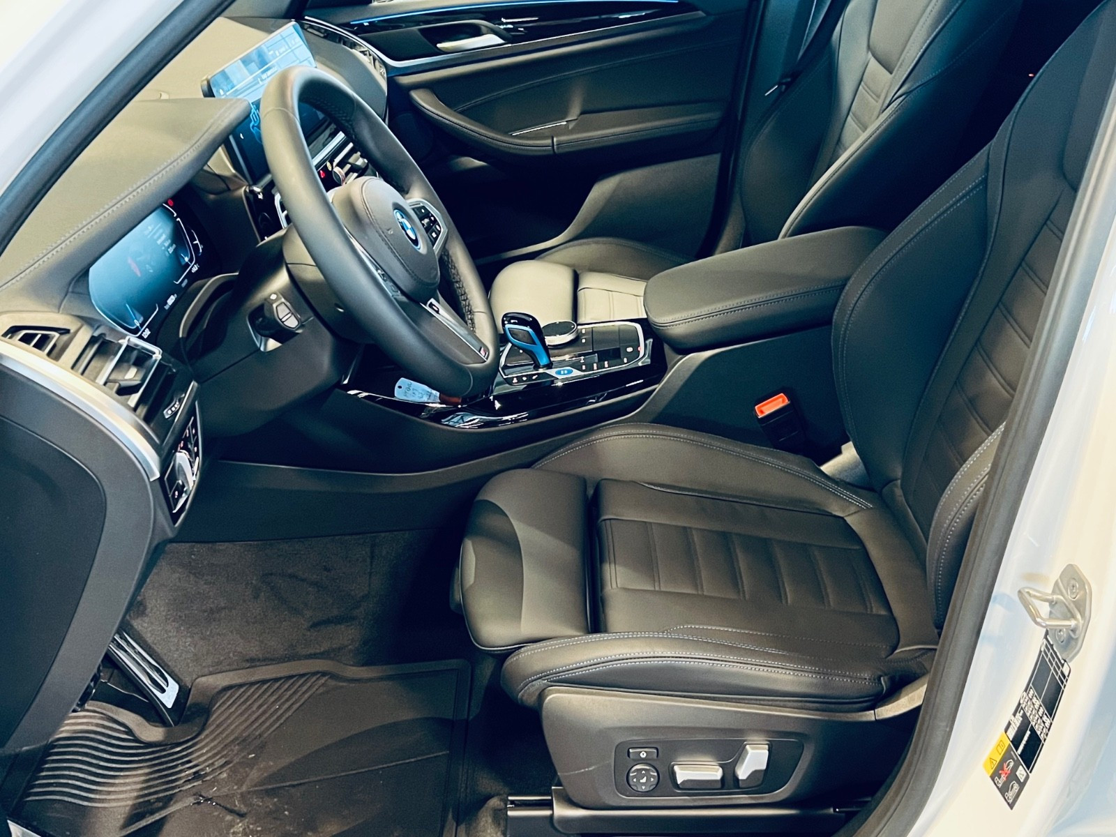 2022 BMW iX3