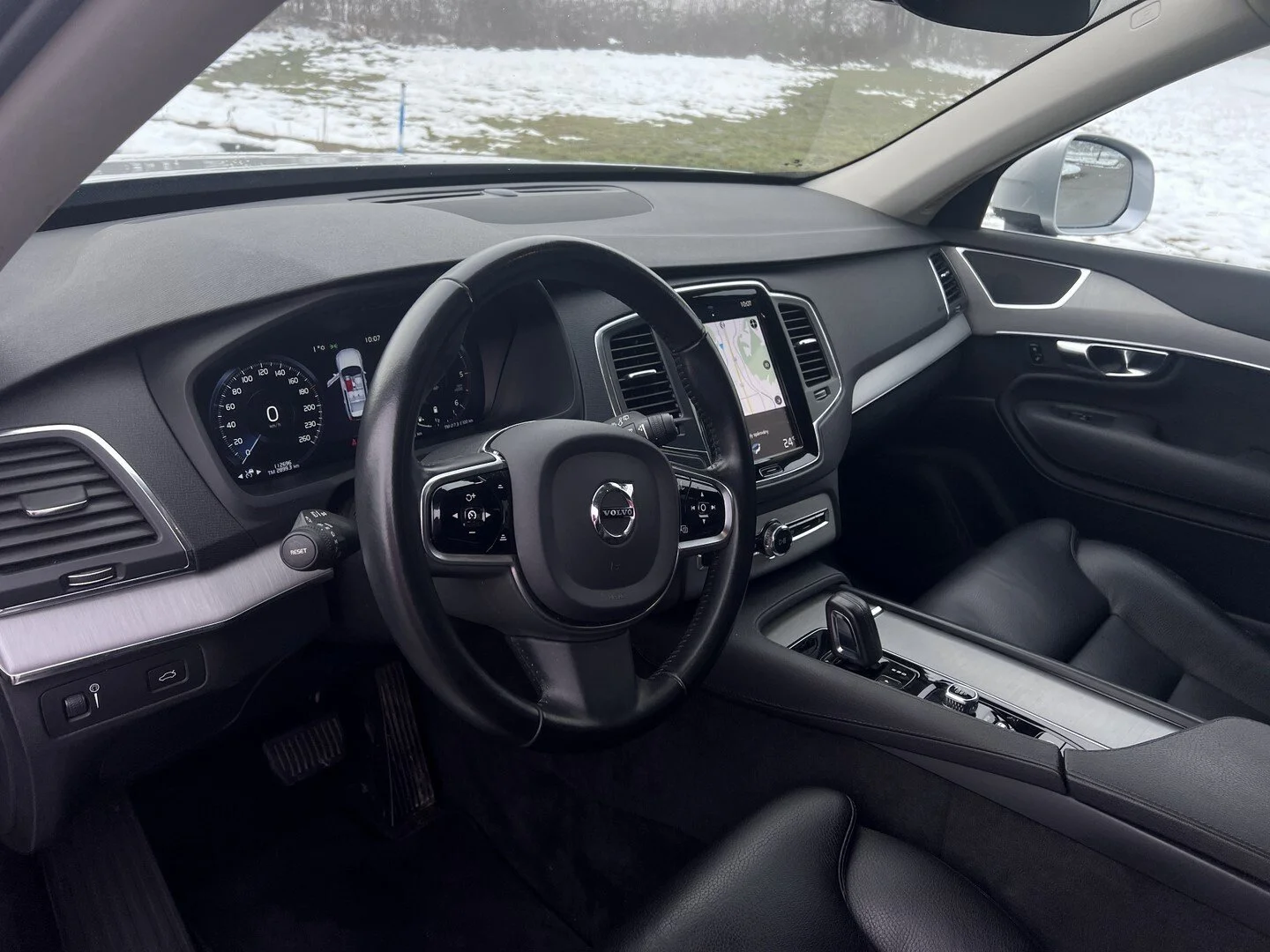 Volvo XC90 B5 - AWD - Hybrid - Automatic - 235 hp - 112.696 km
