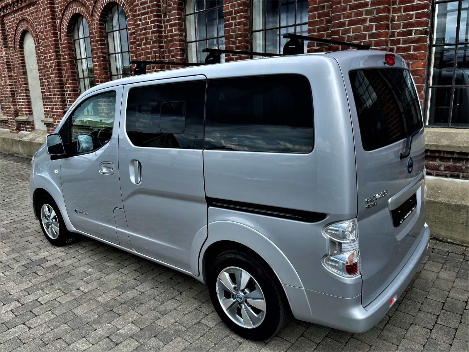 2017 Nissan e-NV