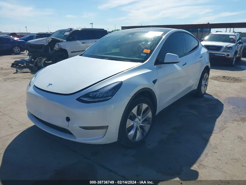 TESLA MODEL Y 2023