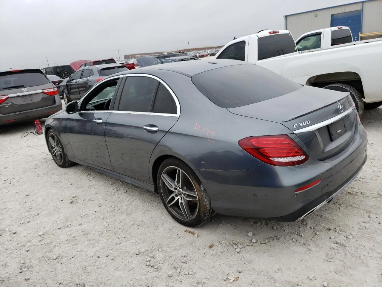 MERCEDES-BENZ E 300 2017