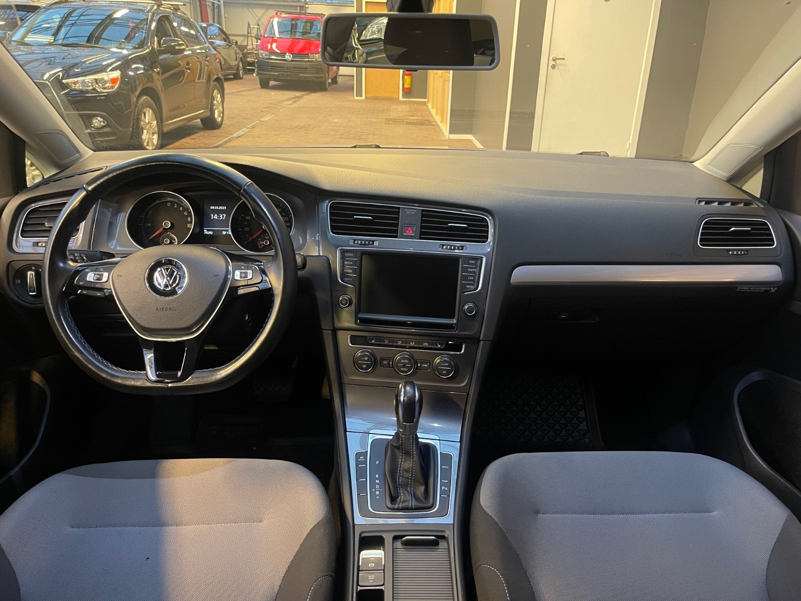 2016 Volkswagen e-Golf