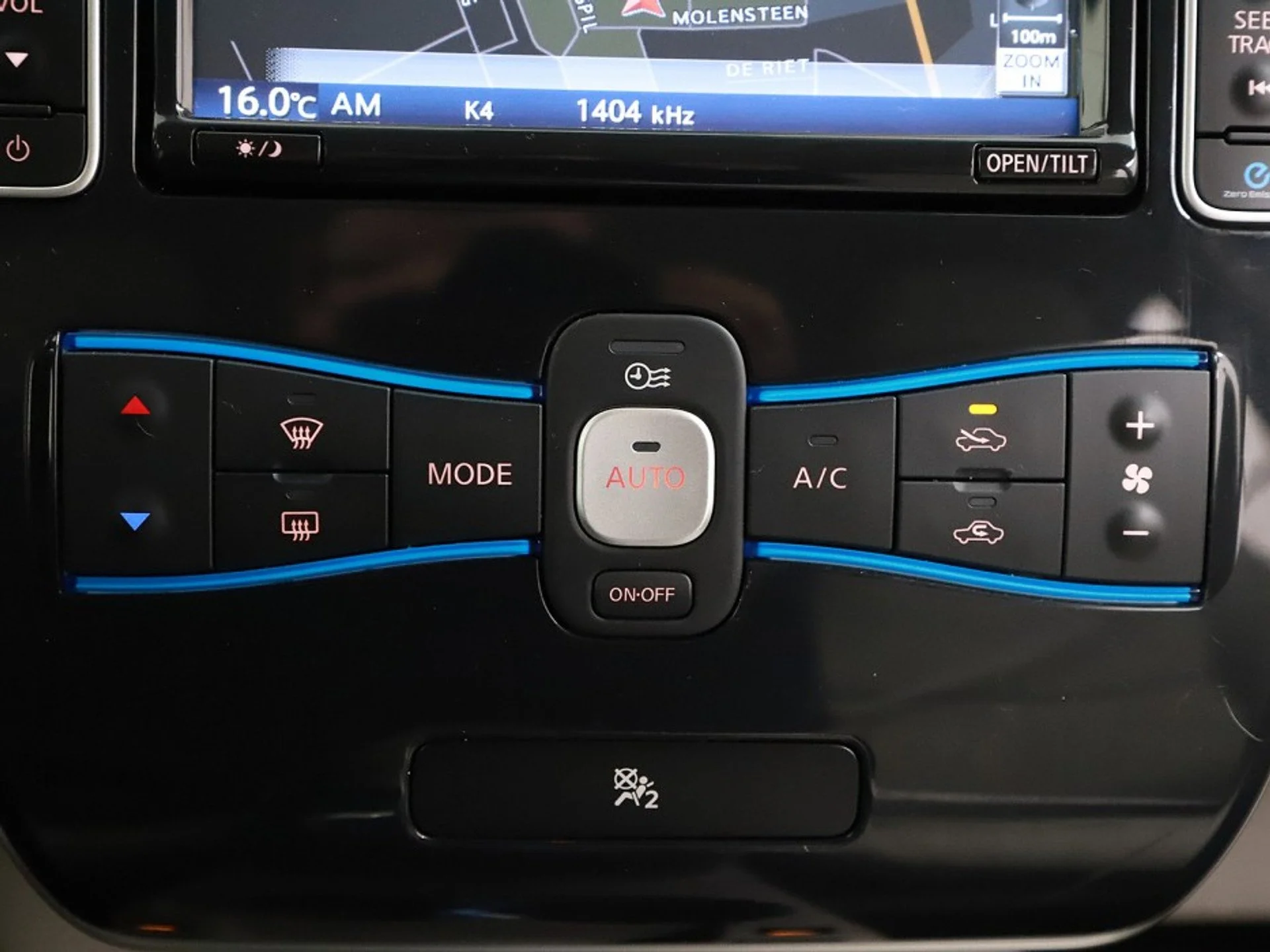 Nissan Leaf 24 kWh - Electric - Automatic - 109 hp - 100.106 km