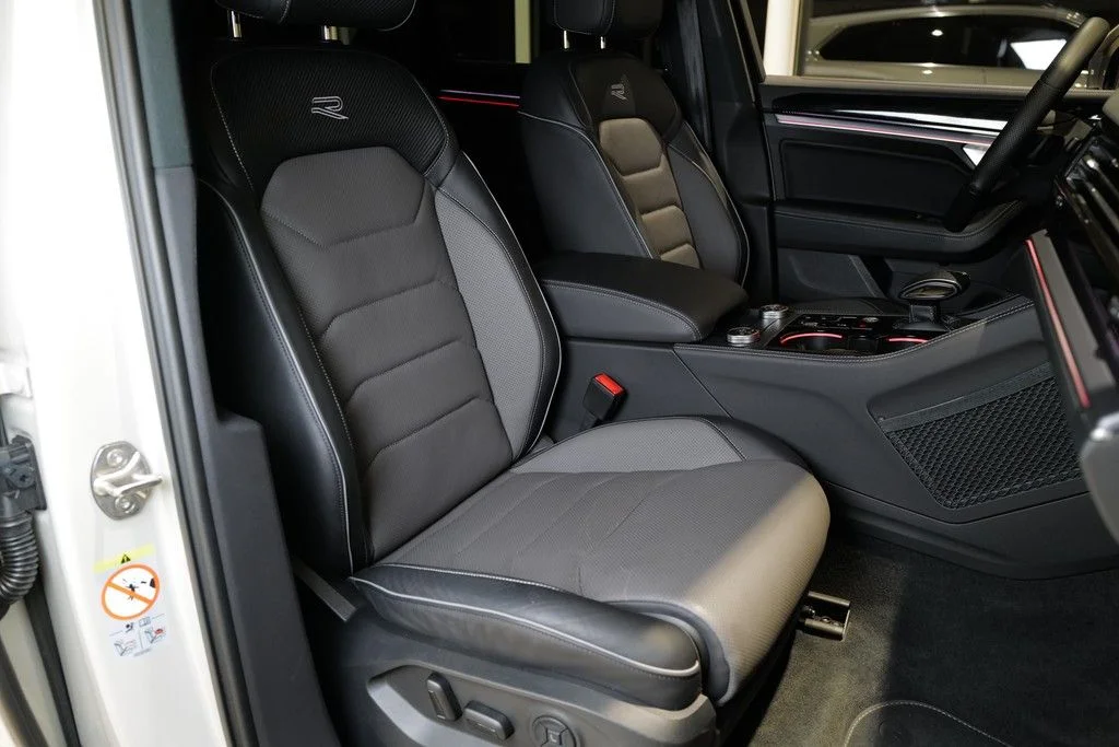 Volkswagen Touareg 3.0TDI R-Line 22" Dynaudio 2024