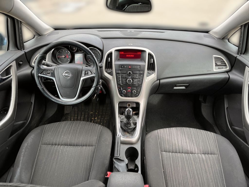 2011 Opel Astra