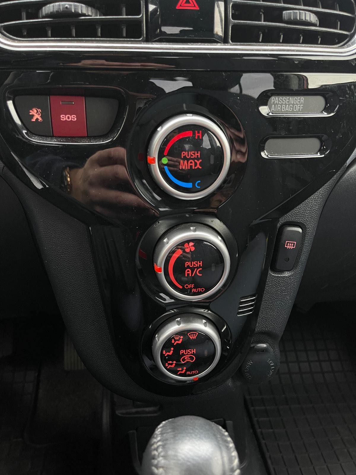 2015 Peugeot iOn