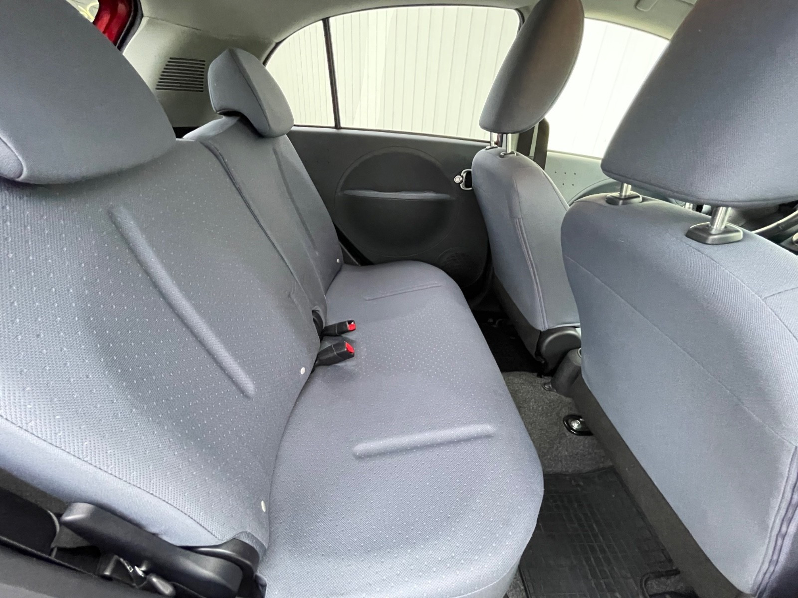2015 Peugeot iOn