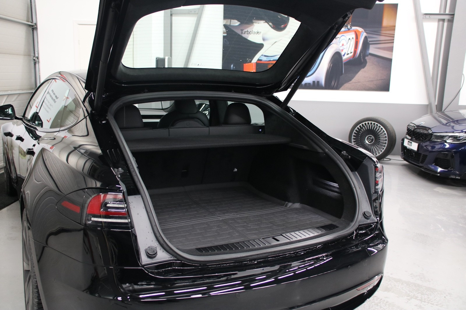 2022 Tesla Model S PLAID