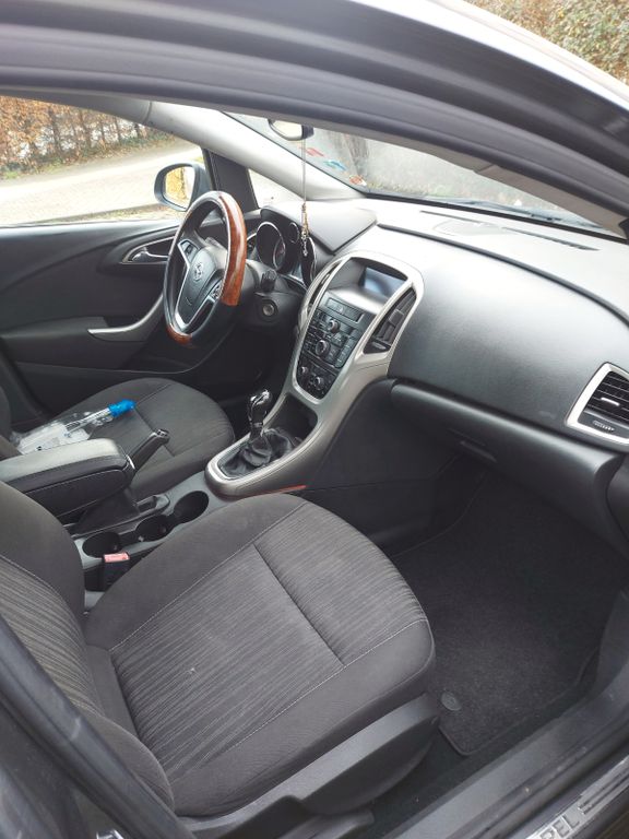 2011 Opel Astra