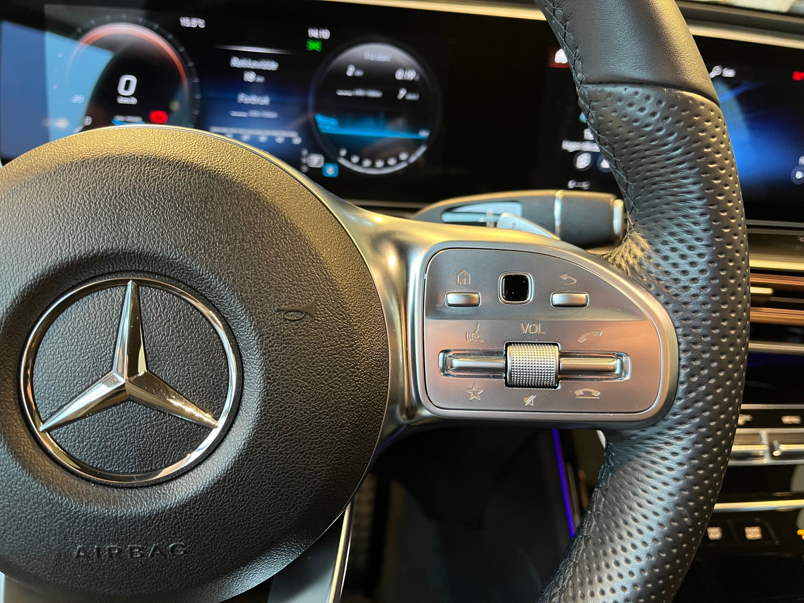 2020 Mercedes-Benz EQC