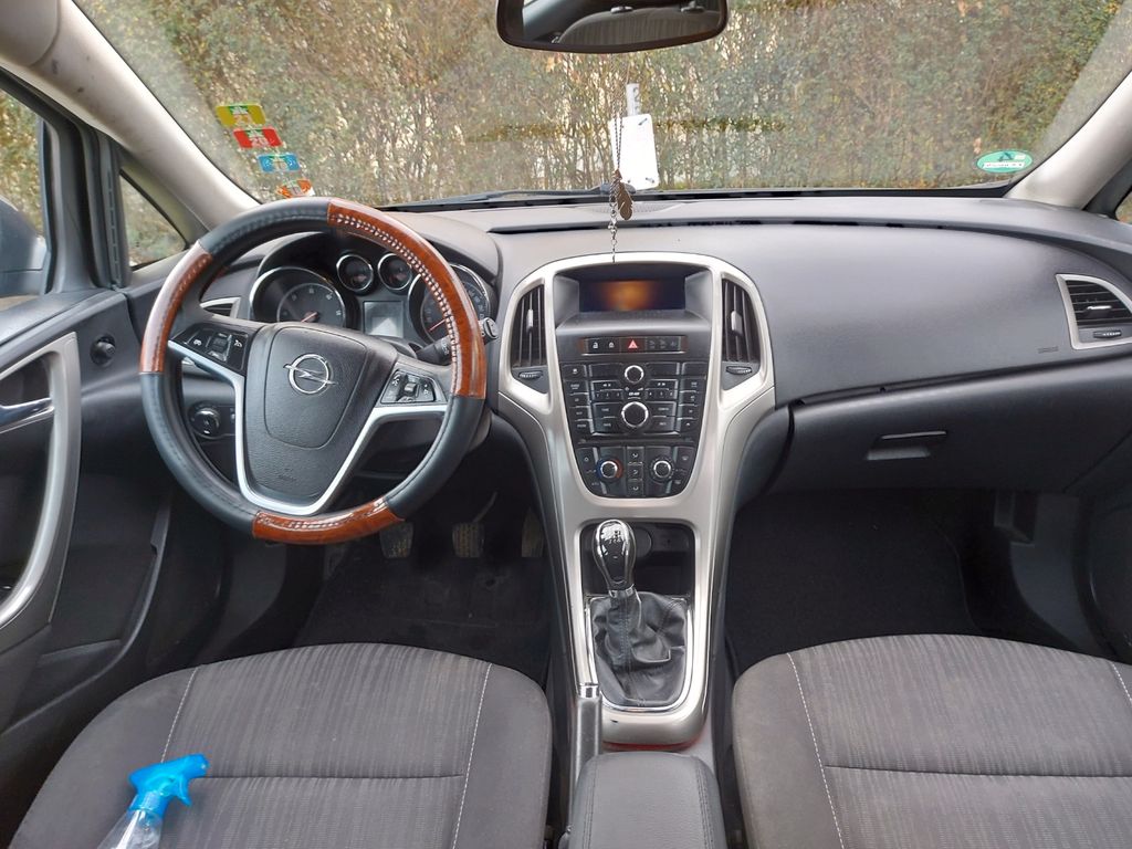 2011 Opel Astra