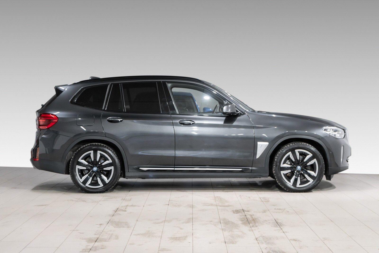 2021 BMW iX3