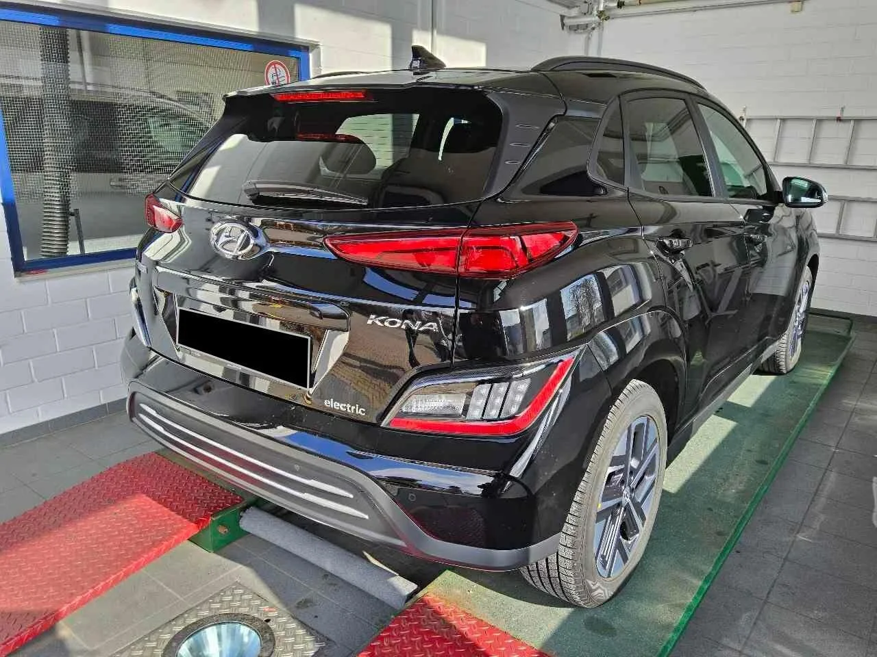 Hyundai Kona - Электрический - Автоматическое - 136 hp - 17.348 km