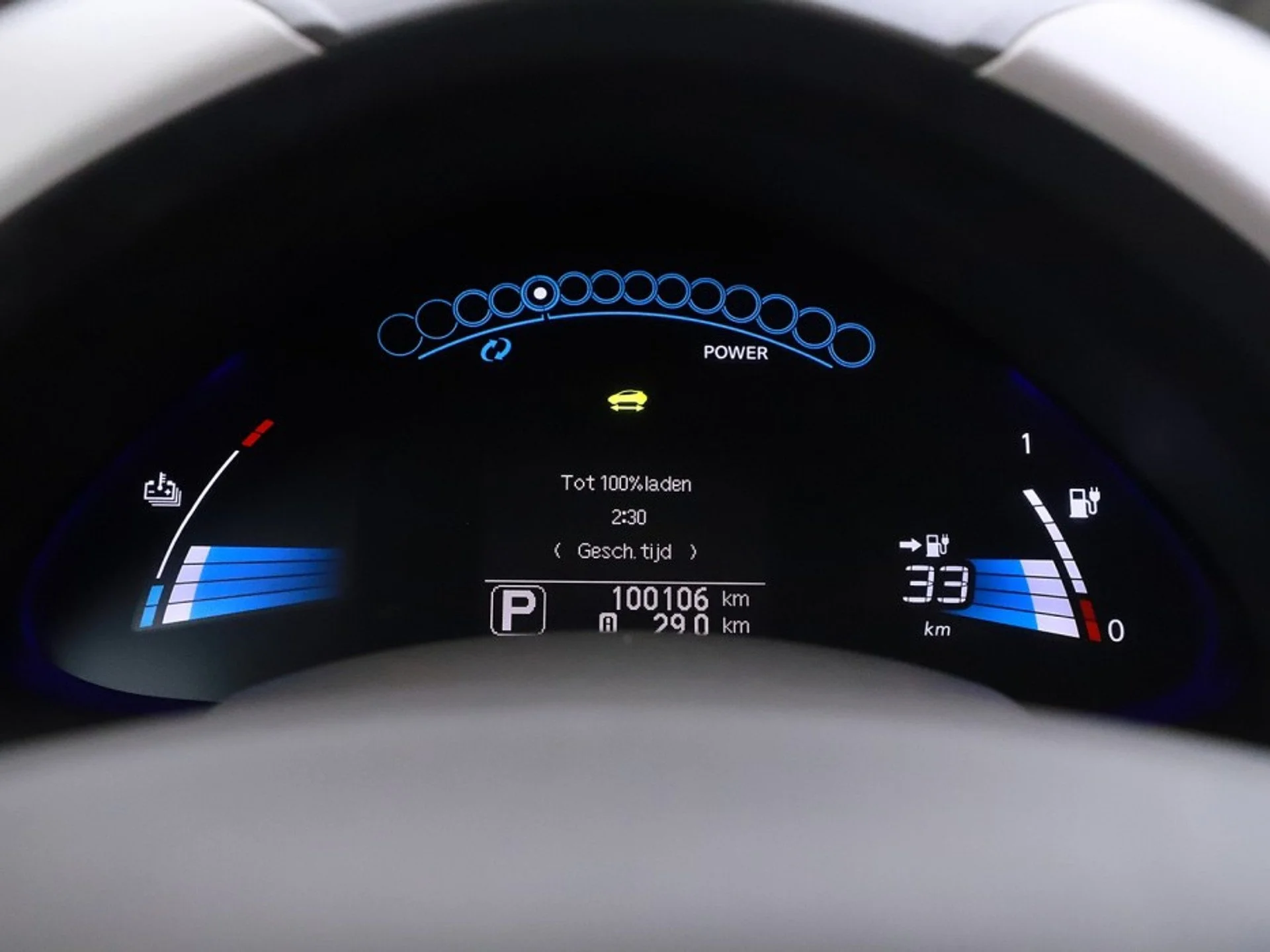 Nissan Leaf 24 kWh - Electric - Automatic - 109 hp - 100.106 km