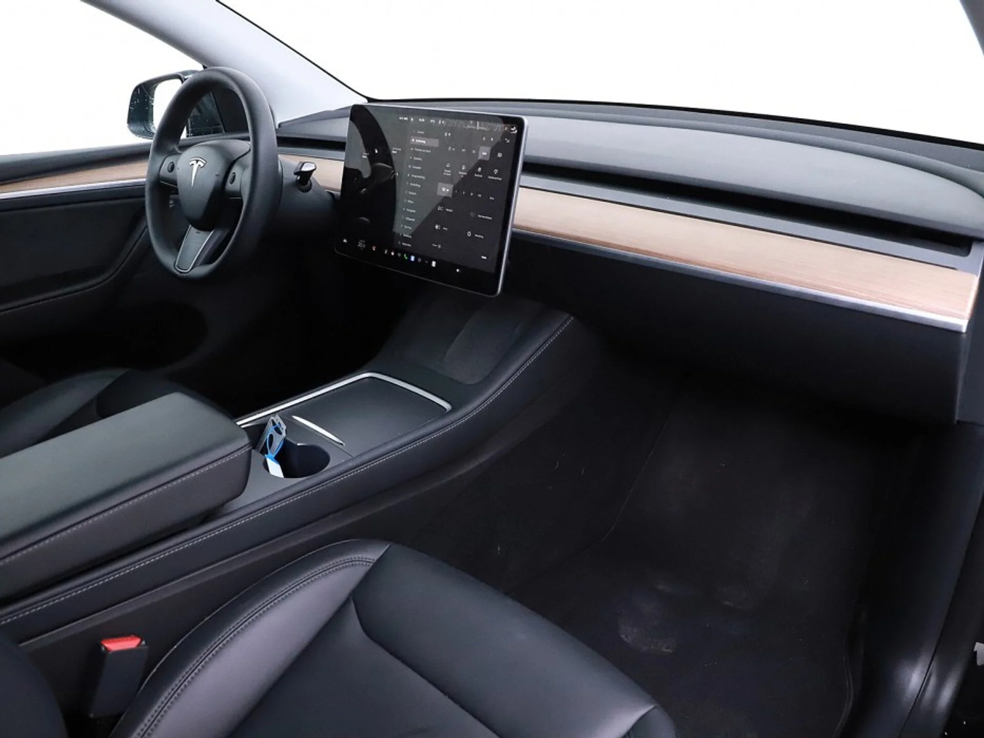 Tesla Model Y 75 kWh Performance - Electric - Automatic - 351 hp - 40.025 km