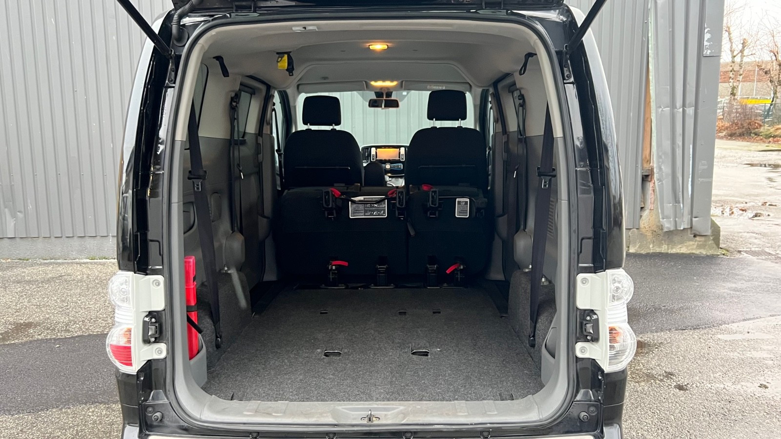 2016 Nissan e-NV