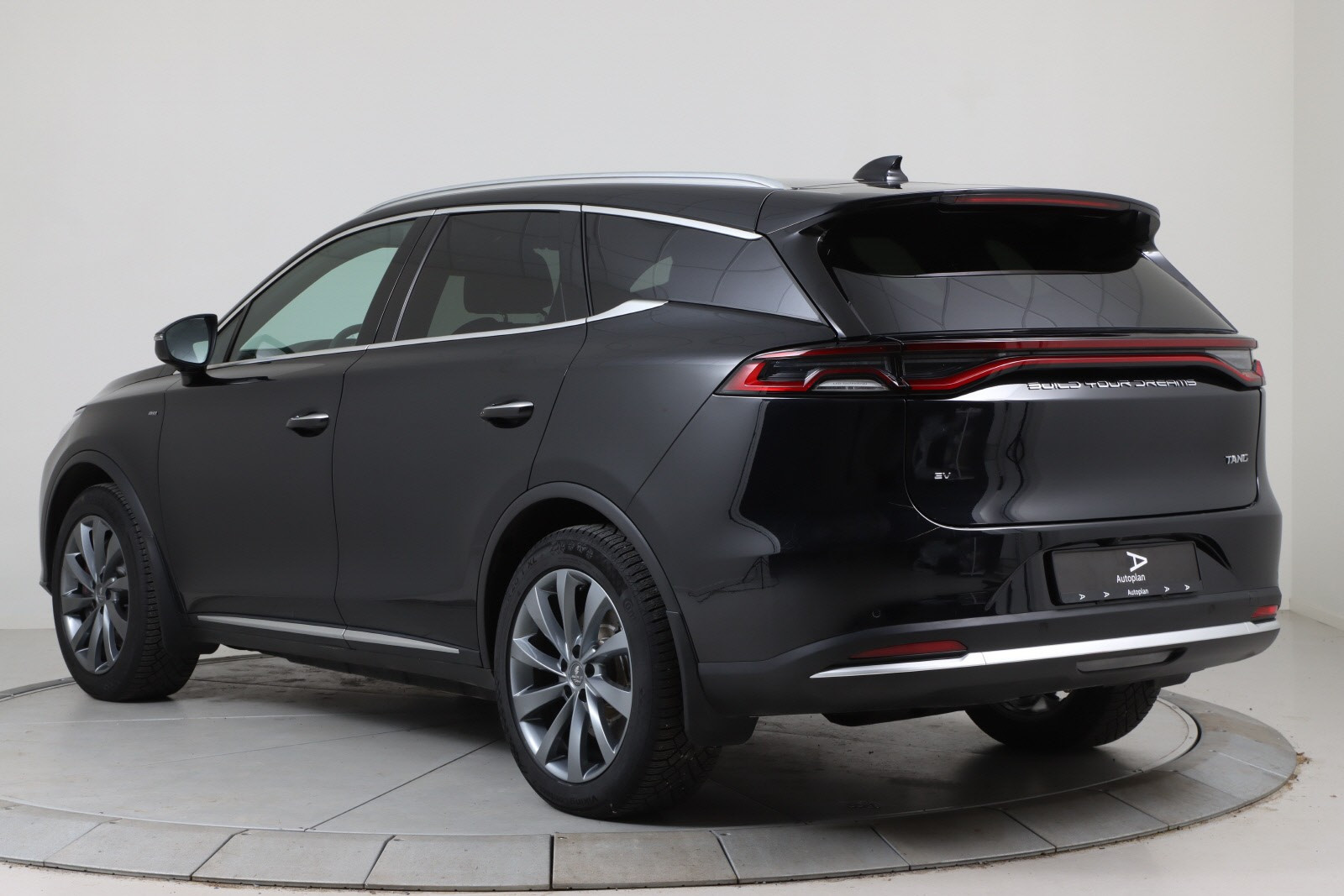 2022 BYD Tang