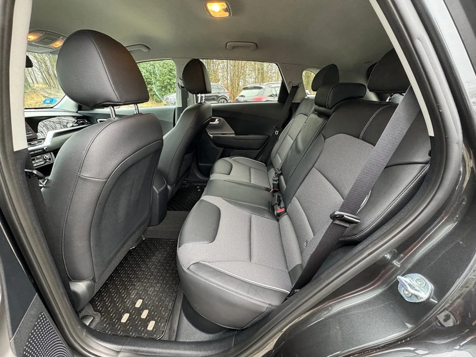 Kia Niro - Электрический - Автоматическое - 204 hp - 7.405 km