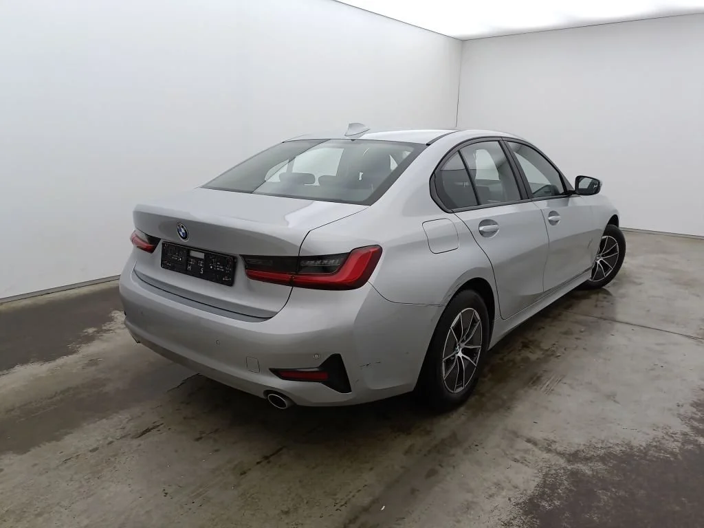 BMW 3 Series 318d Lounge - Diesel - Automatic - 150 hp - 36.898 km
