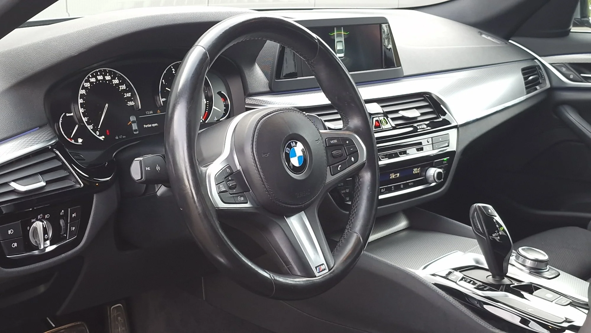 BMW 5 Series 518d M sport - Diesel - Automatic - 136 hp - 128.784 km