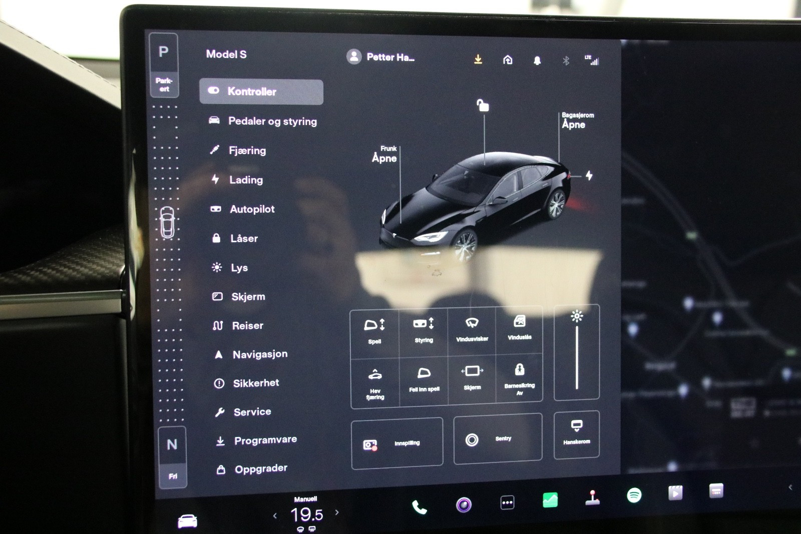 2022 Tesla Model S PLAID