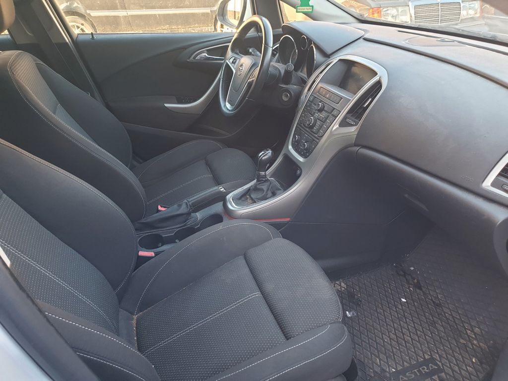 2011 Opel Astra
