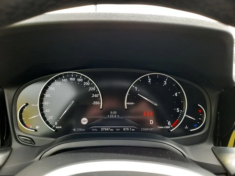 BMW 3 Series 320d - Дизельное топливо - Автоматическое - 190 hp - 39.845 km