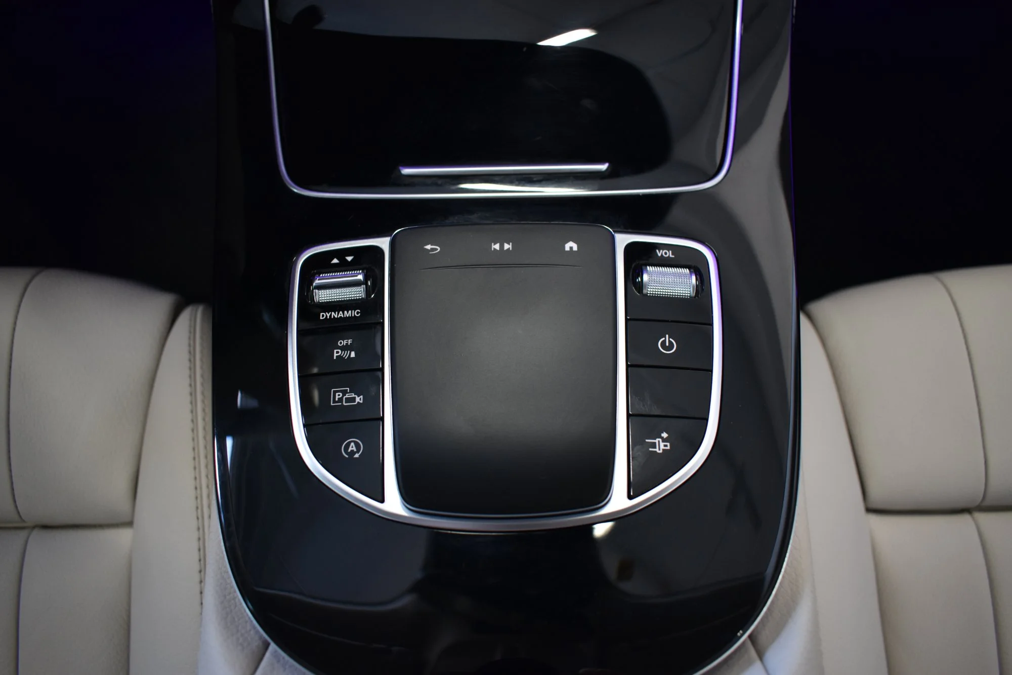Mercedes-Benz E 220d Premium - 4-Matic - Дизельное топливо - Автоматическое - 194 hp - 36.670 km