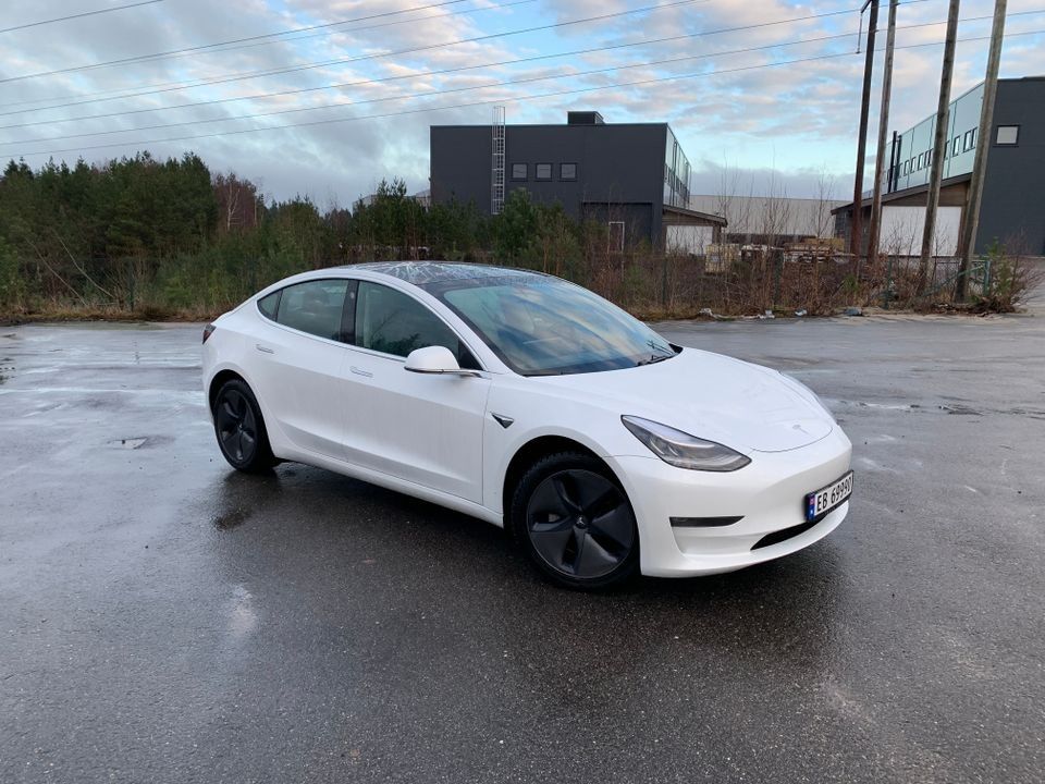2020 Tesla Model 3
